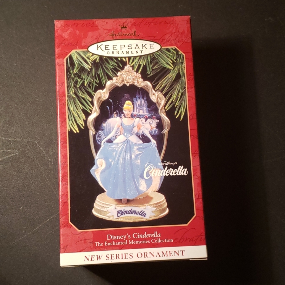 Hallmark Ornament Disney's Cinderella